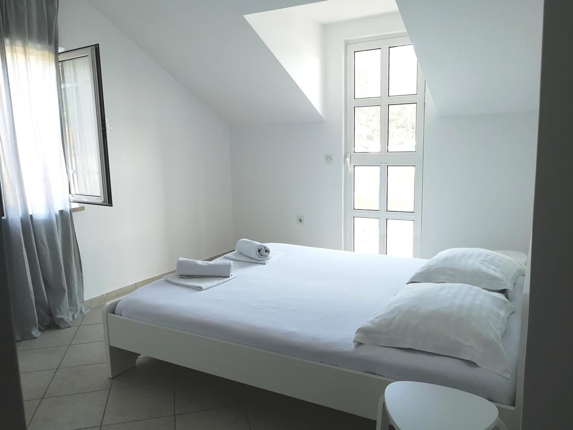 Apartments And Rooms By The Sea Slano, Dubrovnik - 8737 Rom bilde
